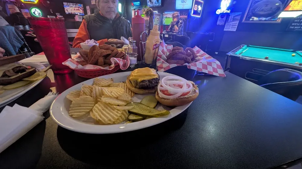 Hamburger with Chips